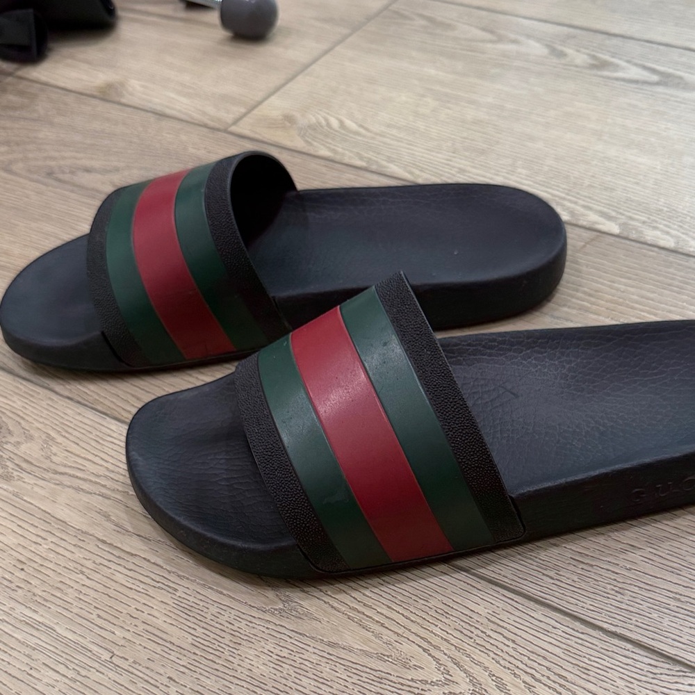 Gucci Black, Green, and Red Slide Sandals - Picture 2 of 6